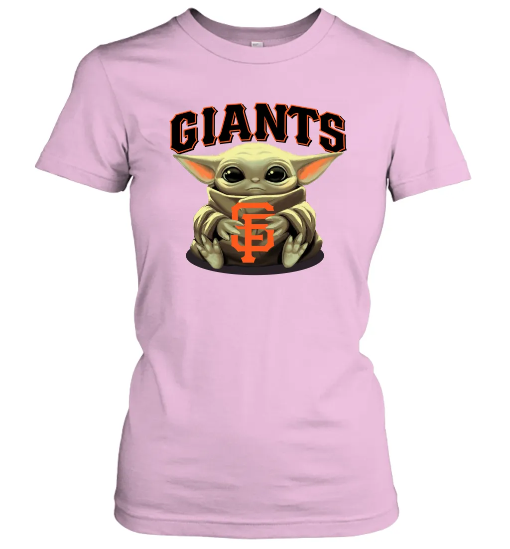 Baby Yoda Hugs Loves The San Francisco GiantsBaseball Womens T-Shirt