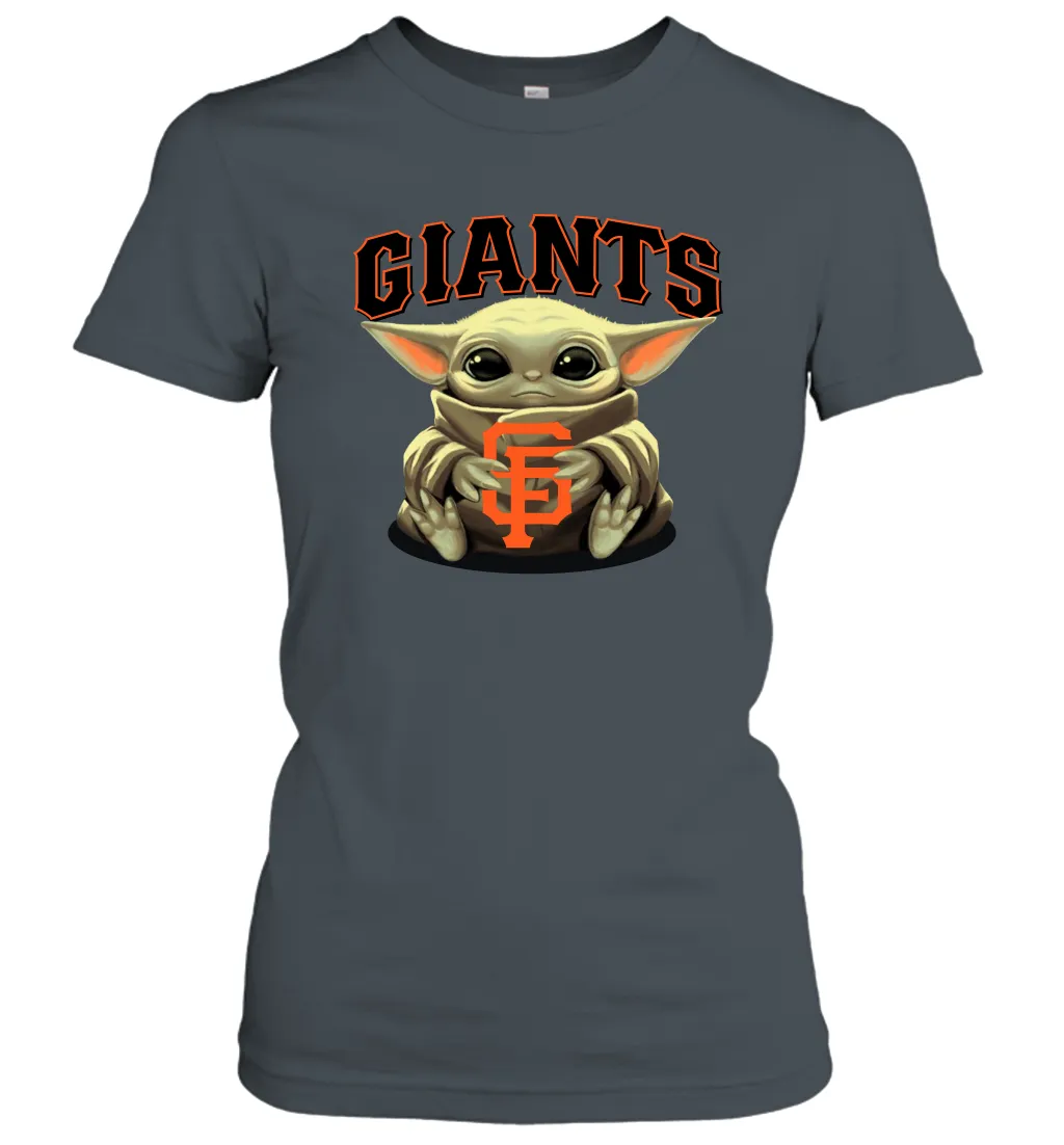 Baby Yoda Hugs Loves The San Francisco GiantsBaseball Womens T-Shirt