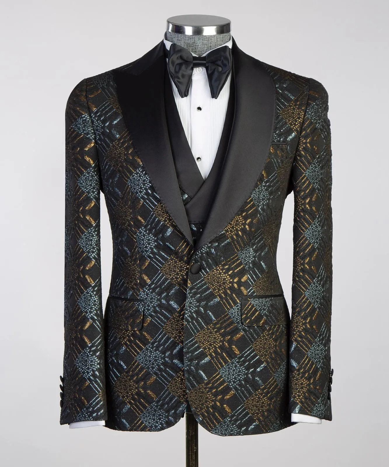 Cambridge tuxedo suit
