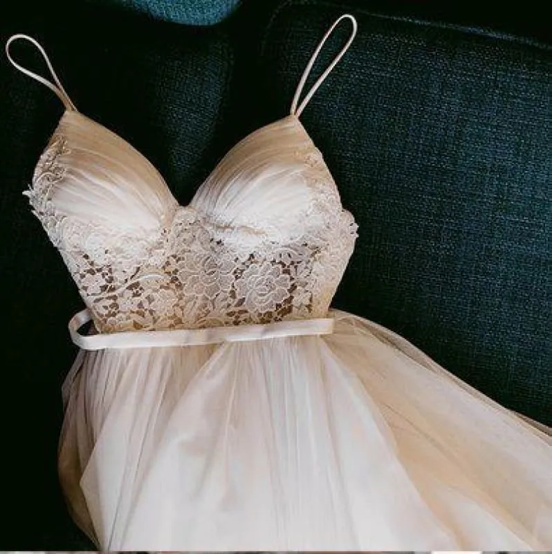 Charming Lace Ruffles Tulle Puffy Spaghetti Strap Beach Wedding Dress