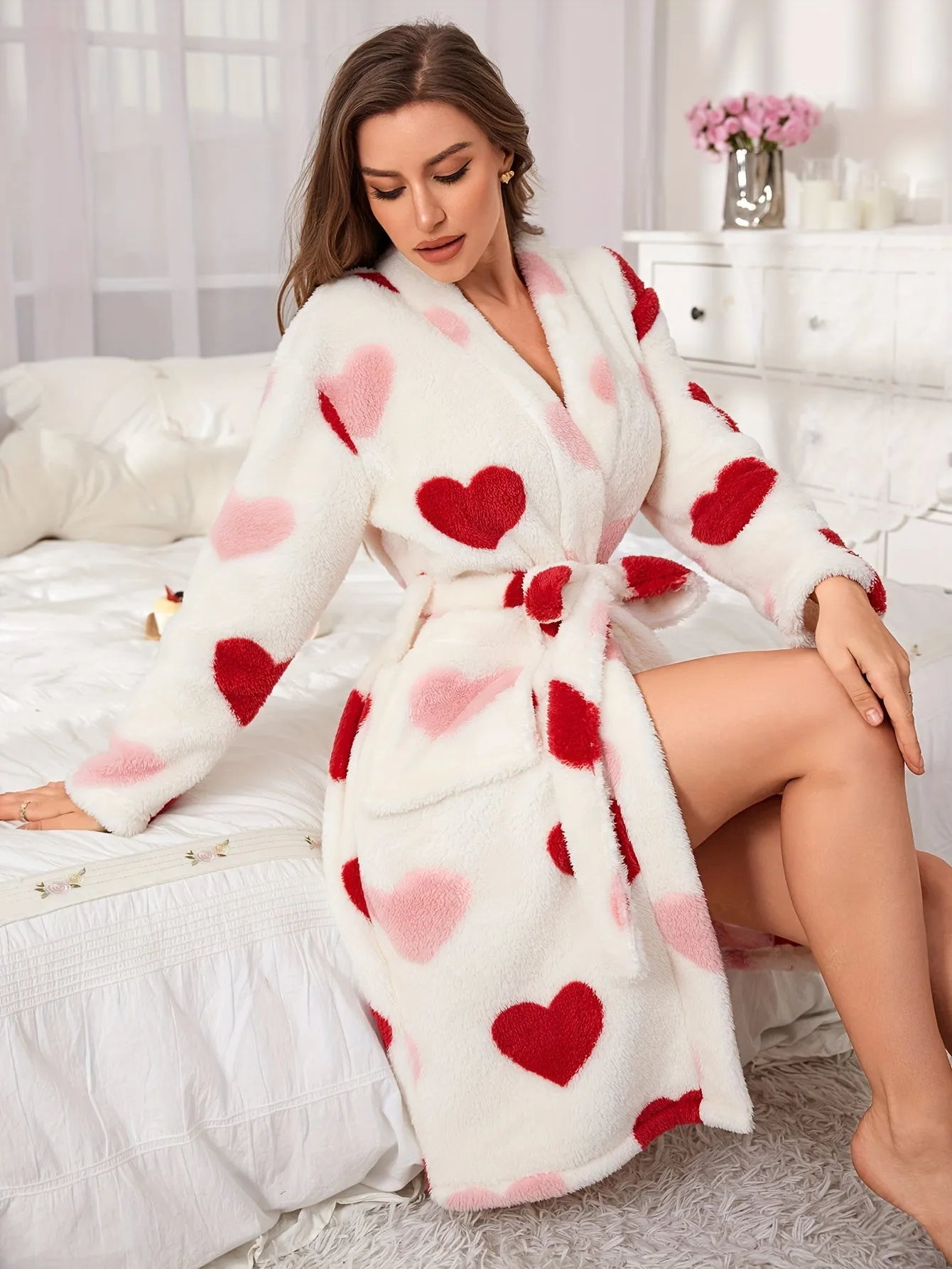 Elegant Allover Heart Pattern Fleece Thickened Night Robe For Fall & Winter, Long Sleeve V Neck Robe With Pockets, Women's Sleepwear & Dresses