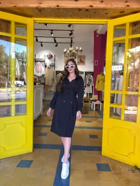 Trench coat centré en noir